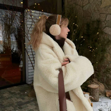 Load image into Gallery viewer, Angahook Earmuffs - EMU Australia