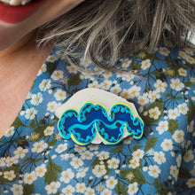 Load image into Gallery viewer, Giant Clam Brooch - Erstwilder Great Barrier Reef