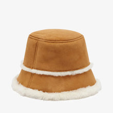 Load image into Gallery viewer, Chestnut Sheepskin Hat - EMU Australia