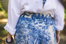 Load image into Gallery viewer, 'Let the Light In' Linen Cropped Artist Pants - Market of Stars