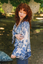 Load image into Gallery viewer, 'Let the Light In' Pixie Duster Cropped Kimono - Market of Stars