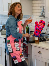 Load image into Gallery viewer, &#39;Dear Wine, Yes&#39; Oven Mitt