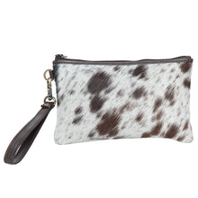 Load image into Gallery viewer, Toronto Cowhide Clutch - Dark Brown Leather