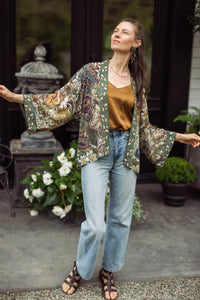 'Love Grows Wild' Cropped Kimono - Market of Stars