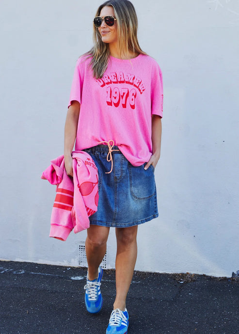 Hot Pink Dreamer 1976 Retro Tee - Hammill & Co