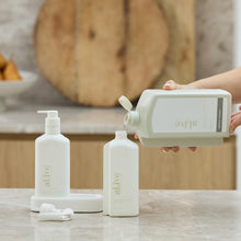 Load image into Gallery viewer, Lemon Myrtle &amp; Honeydew 1L Bench Spray Refill - al.ive body