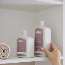 Load image into Gallery viewer, Raspberry Blossom &amp; Juniper 1L Wash Refill - al.ive body