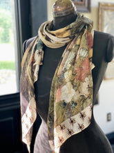 Load image into Gallery viewer, &#39;I Dream In Flowers&#39; Bamboo Scarf with Bees - Market of Stars