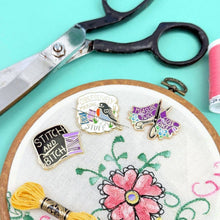 Load image into Gallery viewer, 'Obsessively Making Stuff' Needle Minder