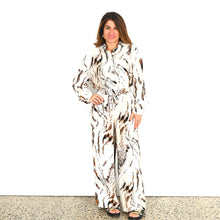 Load image into Gallery viewer, &quot;Adriana&quot; Top in Snow Leopard Print