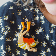 Load image into Gallery viewer, Snorkeler Sheree Brooch - Erstwilder Great Barrier Reef
