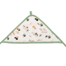 Load image into Gallery viewer, Country Farm Hooded Baby Towel