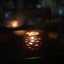 Load image into Gallery viewer, Pure Beeswax Tealight Candle