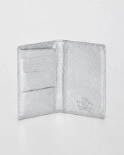 Load image into Gallery viewer, Silver Billy RFID Leather Passport Wallet - Cobb &amp; Co