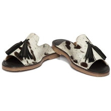 Load image into Gallery viewer, Black &amp; White Cowhide Tassel Flats