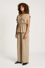 Load image into Gallery viewer, Fawn Bodhi Denim Vest - eb + ive