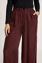 Load image into Gallery viewer, Mahogany Calista Pant - eb + ive