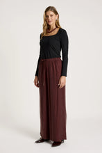 Load image into Gallery viewer, Mahogany Calista Pant - eb + ive