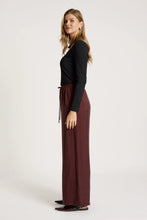 Load image into Gallery viewer, Mahogany Calista Pant - eb + ive