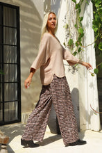 Load image into Gallery viewer, Cinnamon Estelle V-Neck Hessian Top