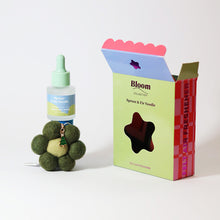 Load image into Gallery viewer, Spruce &amp; Fir Needle Christmas Felt Air Freshener