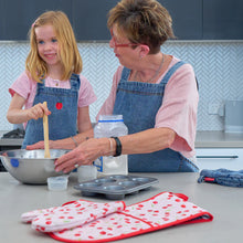 Load image into Gallery viewer, Denim Apron With Apple Embroidery
