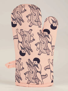 'Do One Thing Every Day That Scares Your Family' Oven Mitt