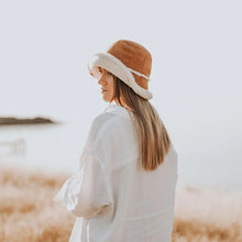 Load image into Gallery viewer, Chestnut Sheepskin Hat - EMU Australia