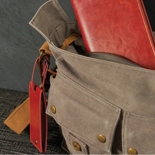 Load image into Gallery viewer, Gentleman's Luggage Tag