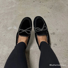 Load image into Gallery viewer, Black Sandrine Slipper - EMU Australia
