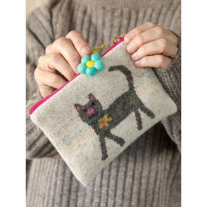 Cream Cat Intarsia Sweater Pouch