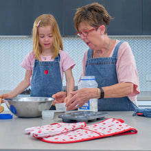 Load image into Gallery viewer, Kids Denim Apron with Apple Embroidery