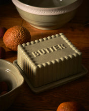 Load image into Gallery viewer, Large Butter Dish in Peppercorn / Kitchen Life - Robert Gordon