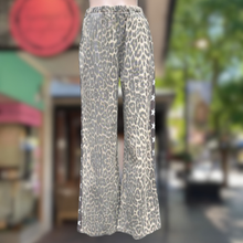 Load image into Gallery viewer, Leopard Star Racer Pant - By Frankie