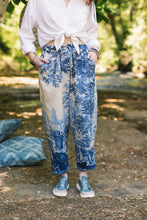 Load image into Gallery viewer, &#39;Let the Light In&#39; Linen Cropped Artist Pants - Market of Stars