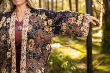 Load image into Gallery viewer, 'Lionheart' Matinée Duster Kimono Robe - Market of Stars