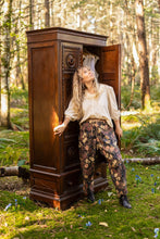 Load image into Gallery viewer, 'Lionheart' Linen Cropped Artist Pants - Market of Stars