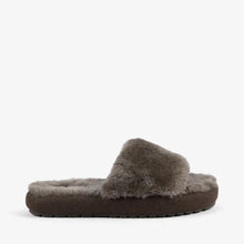 Load image into Gallery viewer, Dark Olive McKay Slipper - EMU Australia