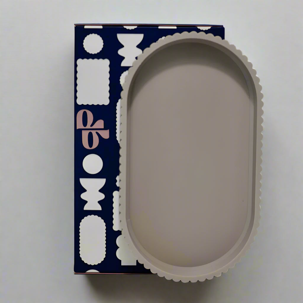 Medium Oatmeal Scalloped Trinket Tray
