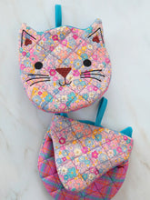 Load image into Gallery viewer, Cat Mini Oven Mitt Set of 2