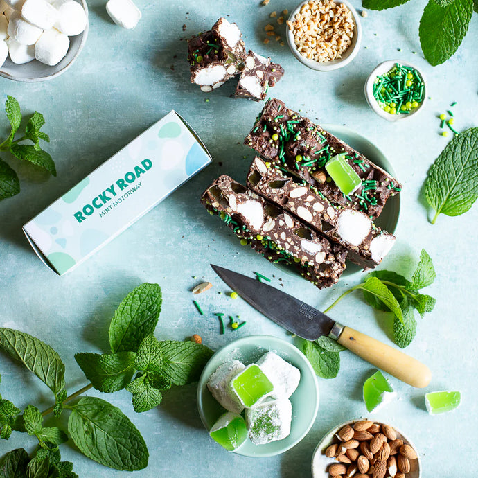 Mint Motorway Rocky Road Pebbly Bar 100g