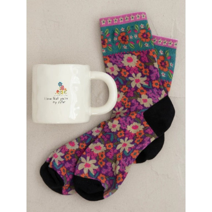 'I Love That You're My Sister' Mug & Socks Set