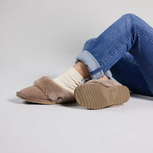 Load image into Gallery viewer, Mushroom Platinum Eden Slipper - EMU Australia