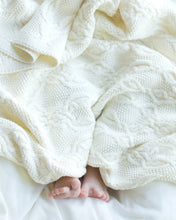 Load image into Gallery viewer, Cream Bowie Organic Knit Blanket - Toshi