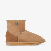 Load image into Gallery viewer, Chestnut Platinum Stinger Mini Unisex Sheepskin Boot - EMU Australia