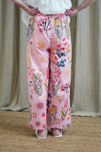 Load image into Gallery viewer, Soft Pink Protea Print Lounge Pants
