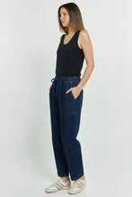 Load image into Gallery viewer, Blue Wash Quinn Stretch Denim Jogger