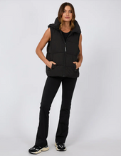 Load image into Gallery viewer, Black Remi Luxe Puffer Vest - All About Eve