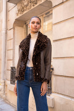 Load image into Gallery viewer, Reversible Leopard Faux Fur Jacket