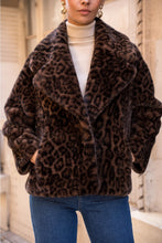 Load image into Gallery viewer, Reversible Leopard Faux Fur Jacket